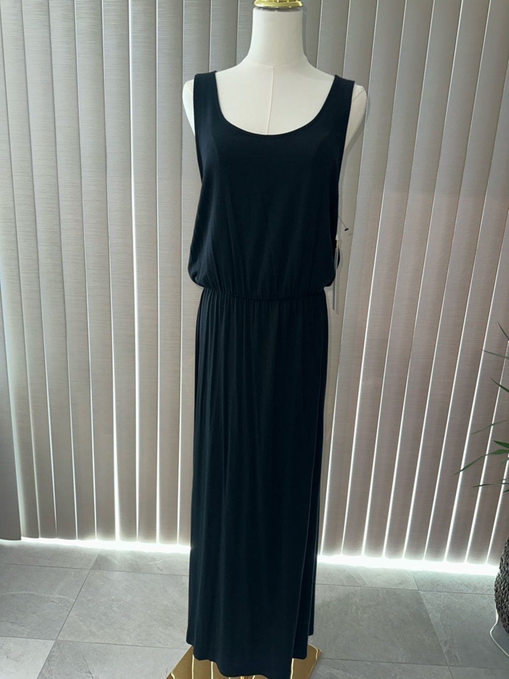 Caslon Black Sleeveless Blouson Maxi Dress